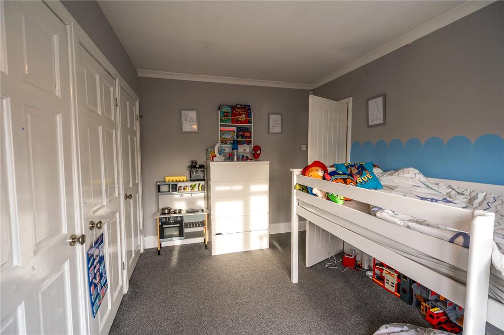 Bedroom 2 (2)
