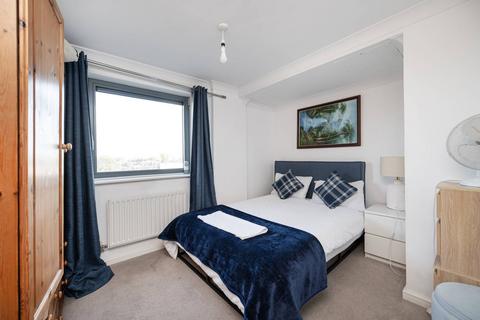 undefined, Lewis Gardens, Stoke Newington, London, N16