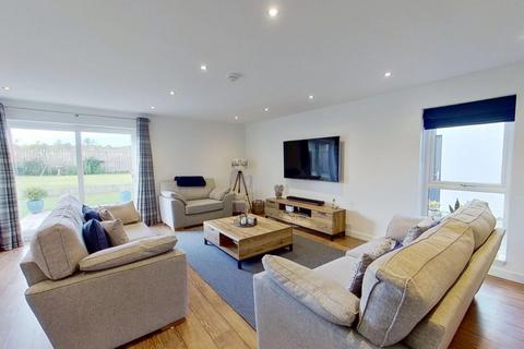 4 bedroom detached house for sale, 12 MacLeod Gardens, Croy, Inverness, IV2 5JT