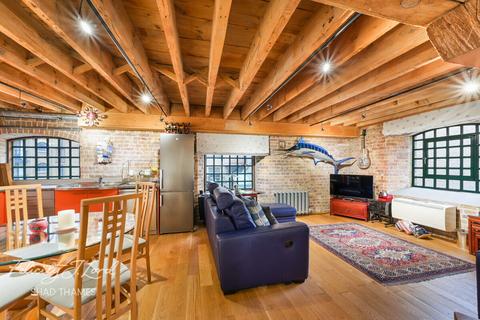 2 bedroom apartment for sale, Butlers & Colonial Wharf, Shad Thames, SE1