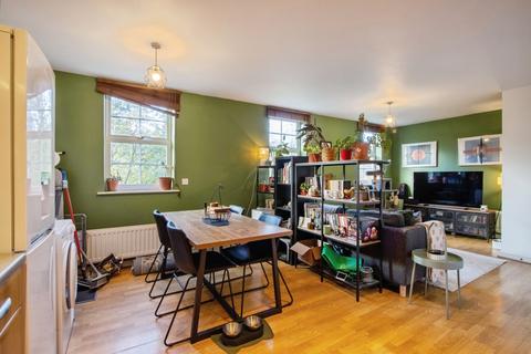 undefined, Beven Grove, West Yorkshire WF1