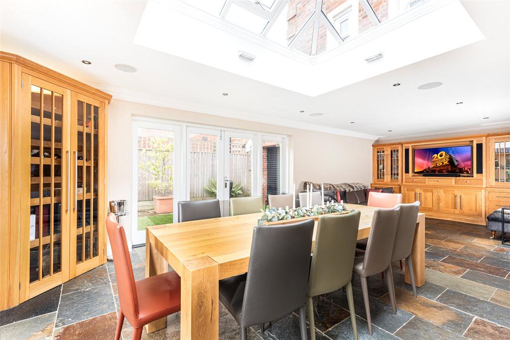 Kitchen/Breakfast