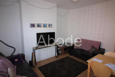 2 bedroom house to rent, Autumn Grove, Hyde Park, Leeds