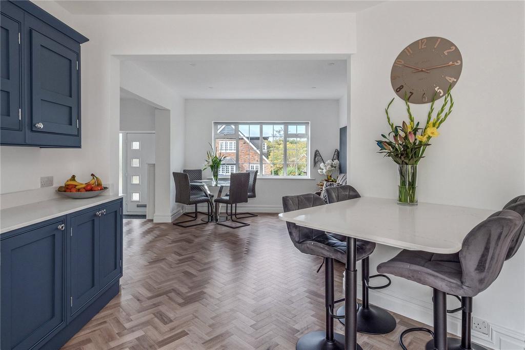 Breakfast Room