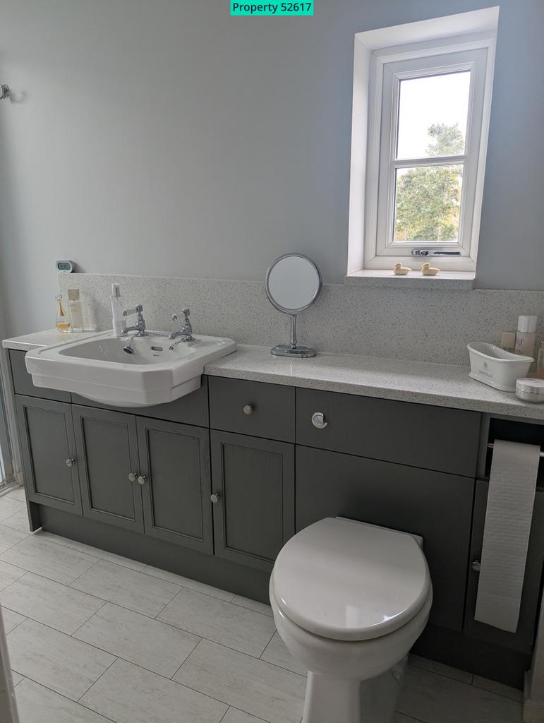 Ensuite to Master Bedroom