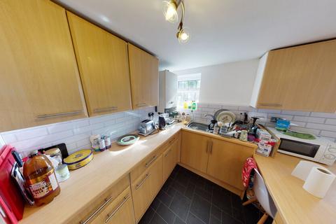 6 bedroom house to rent, Ash Crescent, Leeds LS6
