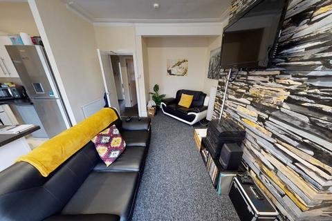 undefined, Headingley Mount, Leeds LS6