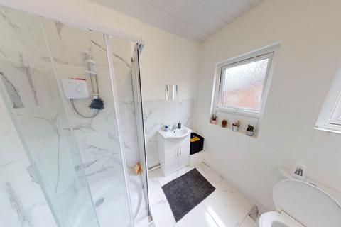 undefined, Headingley Mount, Leeds LS6
