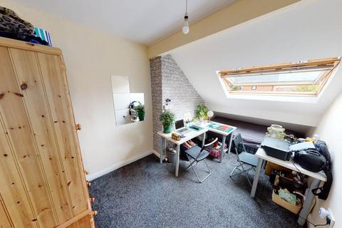 undefined, Headingley Mount, Leeds LS6