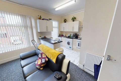 undefined, Headingley Mount, Leeds LS6