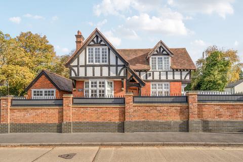 22 Chobham Road, Frimley, Camberley, GU16 8PF
