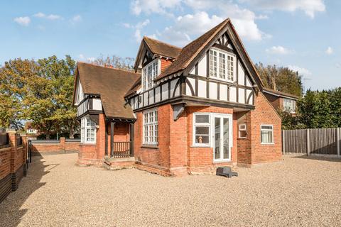 22 Chobham Road, Frimley, Camberley, GU16 8PF