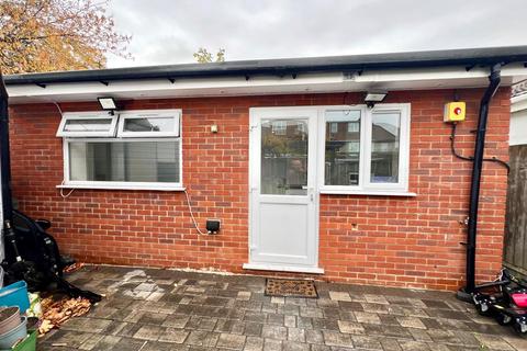 undefined, Hamilton Road, Hayes UB3