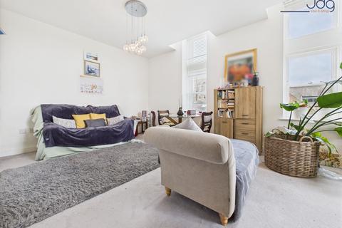 2 bedroom flat for sale, South Wing, The Residence Kershaw Drive | A peaceful and private position.