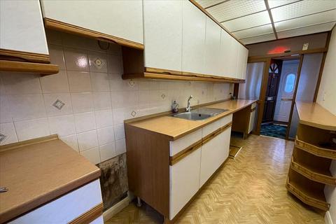 3 bedroom end of terrace house for sale, Saxon Avenue, Hanworth, Middlesex, TW13