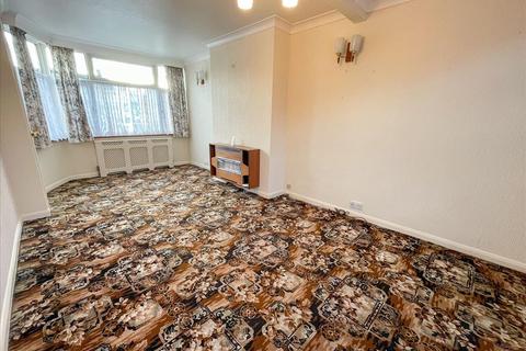 3 bedroom end of terrace house for sale, Saxon Avenue, Hanworth, Middlesex, TW13