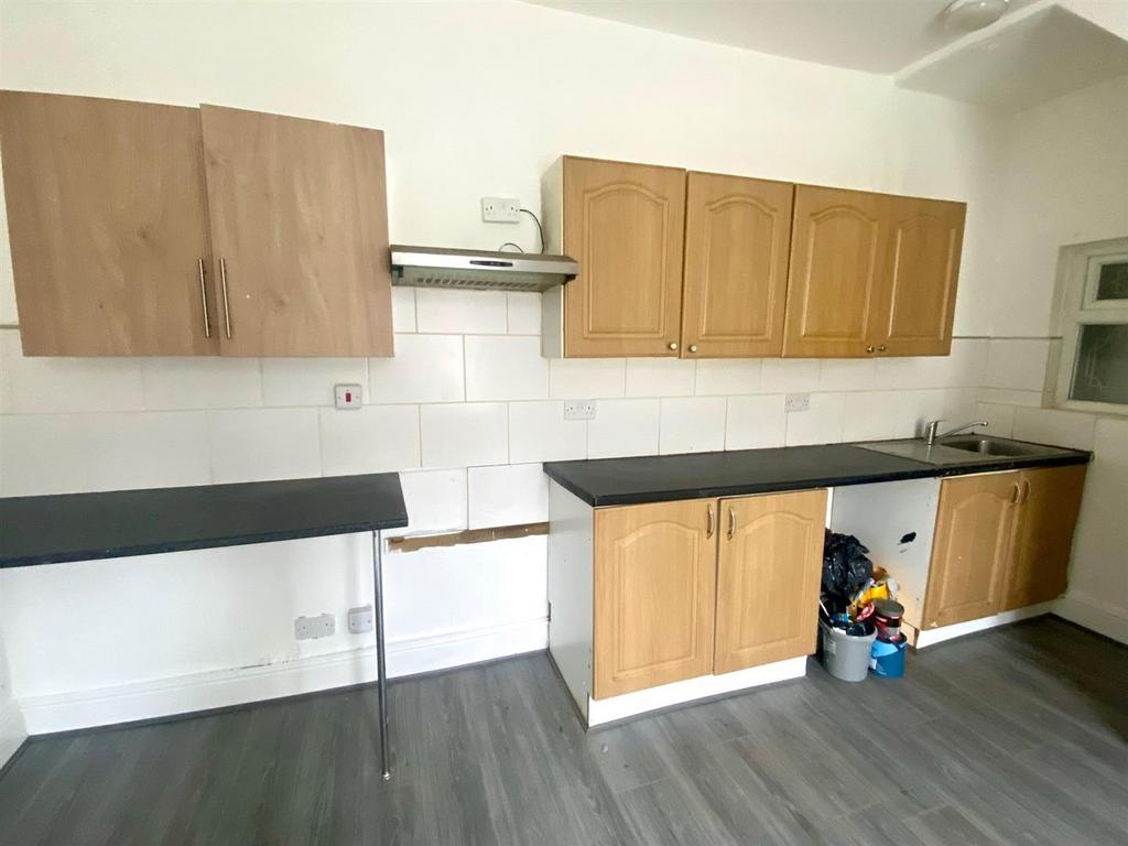 Kitchen area.jpg
