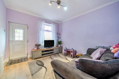 2 bedroom end of terrace house for sale, Queen Street, Grantham, Lincolnshire, NG31