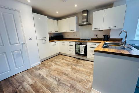 3 bedroom semi-detached house for sale, Ribbans Park Road, Ipswich IP3
