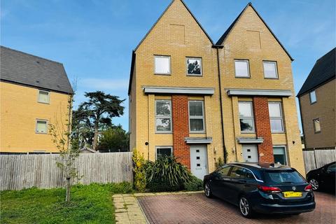 3 bedroom semi-detached house for sale, Ribbans Park Road, Ipswich IP3