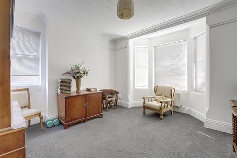 undefined, Nottingham Road, New Basford NG7