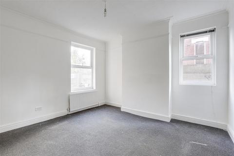 undefined, Nottingham Road, New Basford NG7