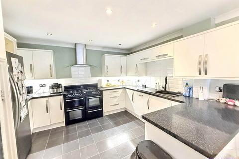 3 bedroom terraced house for sale, Valley View Close, Plymouth PL3