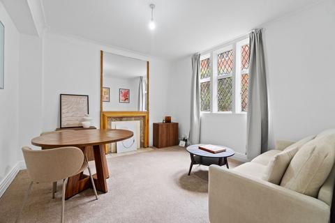 2 bedroom flat to rent, Kensington Church Street, London W8