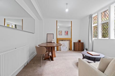 2 bedroom flat to rent, Kensington Church Street, London W8