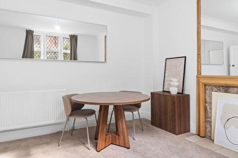 2 bedroom flat to rent, Kensington Church Street, London W8