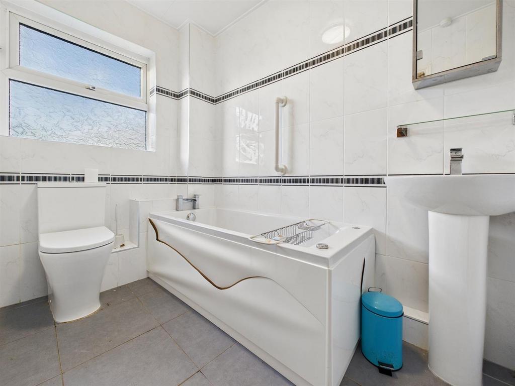 CAM05411 G0-PR0134-STILL008.jpg