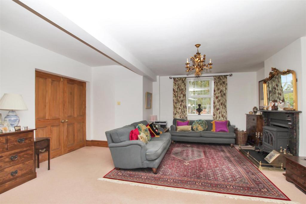 Living Room.JPG