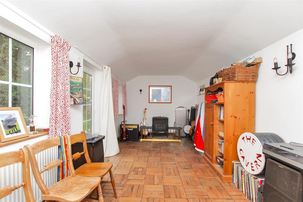Garden Room.JPG