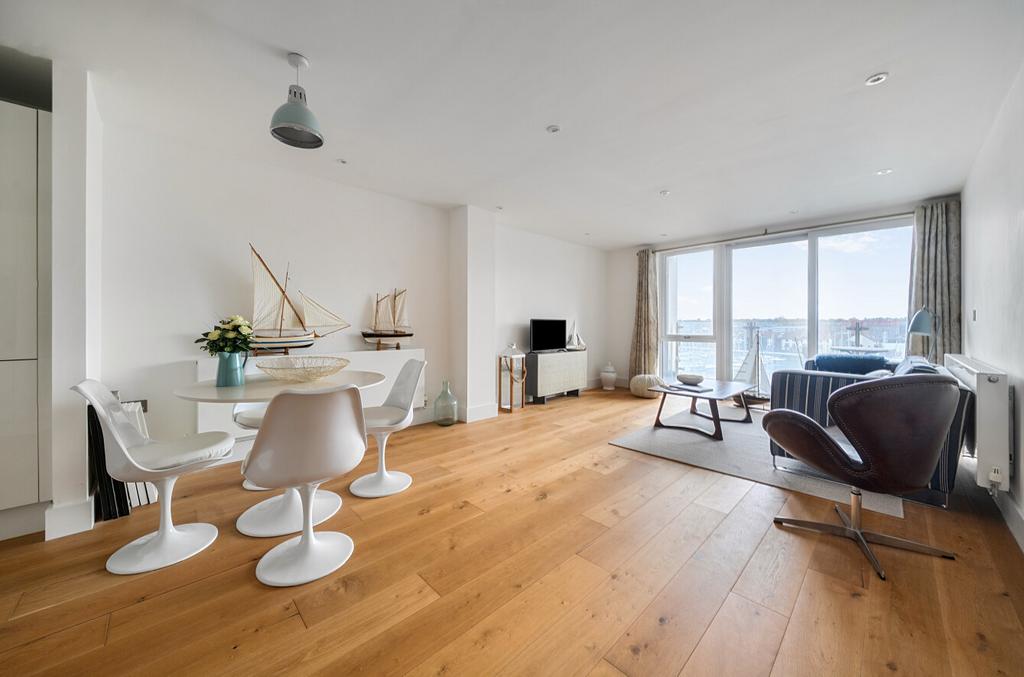 1372175-9-68fa003...