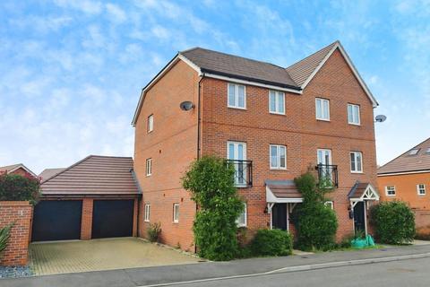 4 bedroom semi-detached house for sale, Copsewood, Wokingham