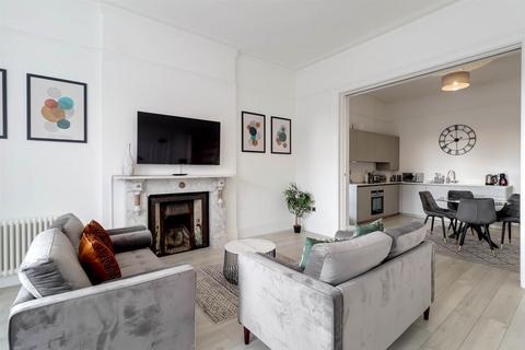 2 bedroom flat to rent, Christchurch Road GL50 2NY
