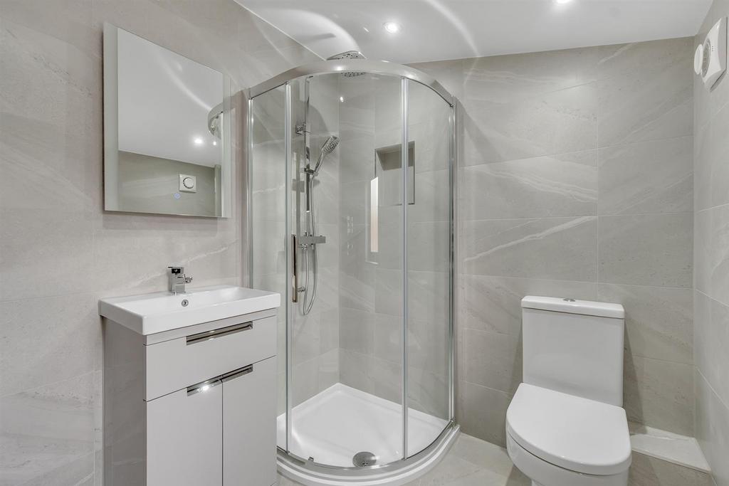 Bedroom 2 En Suite