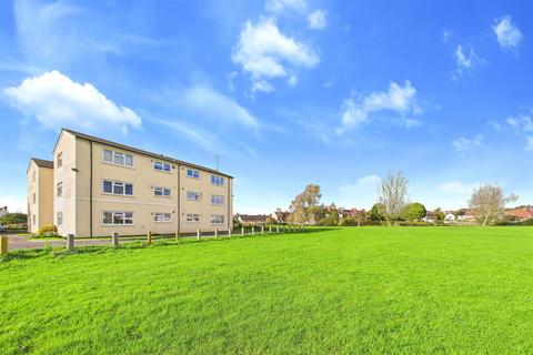 1 bedroom flat for sale, Close to Clevedon’s seafront and town centre