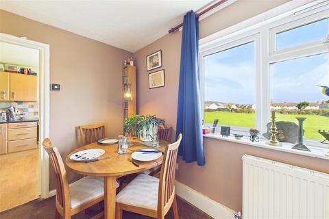 1 bedroom flat for sale, Close to Clevedon’s seafront and town centre