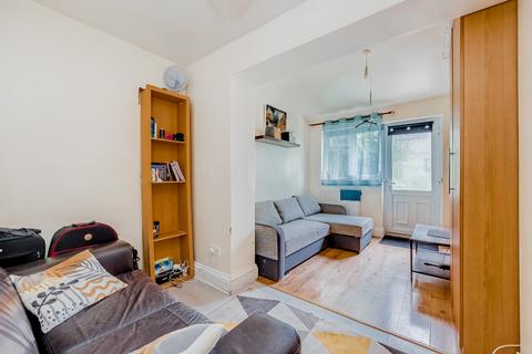 4 bedroom semi-detached house for sale, Carisbrooke Road, Mitcham CR4