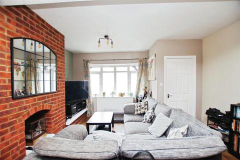 3 bedroom terraced house for sale, Kingshill Road, Swindon SN1