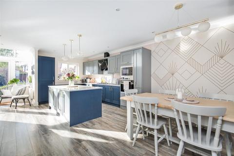 5 bedroom detached house for sale, Shoreswood Way, Great Park, NE13