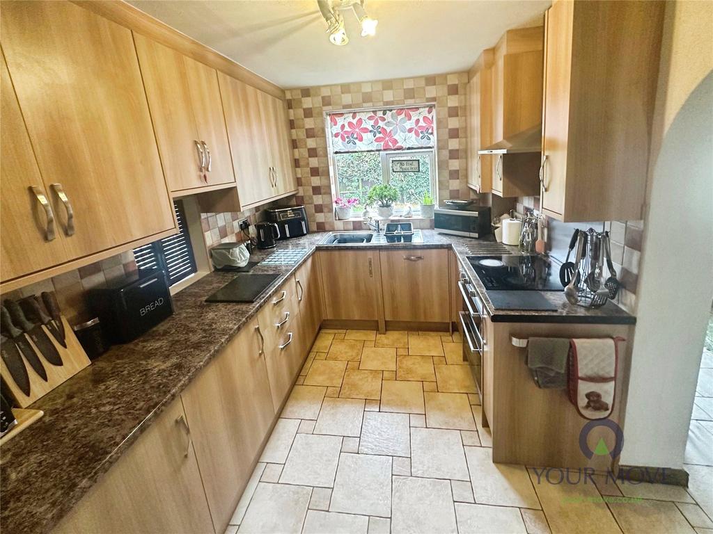 Re Fitted Kitchen