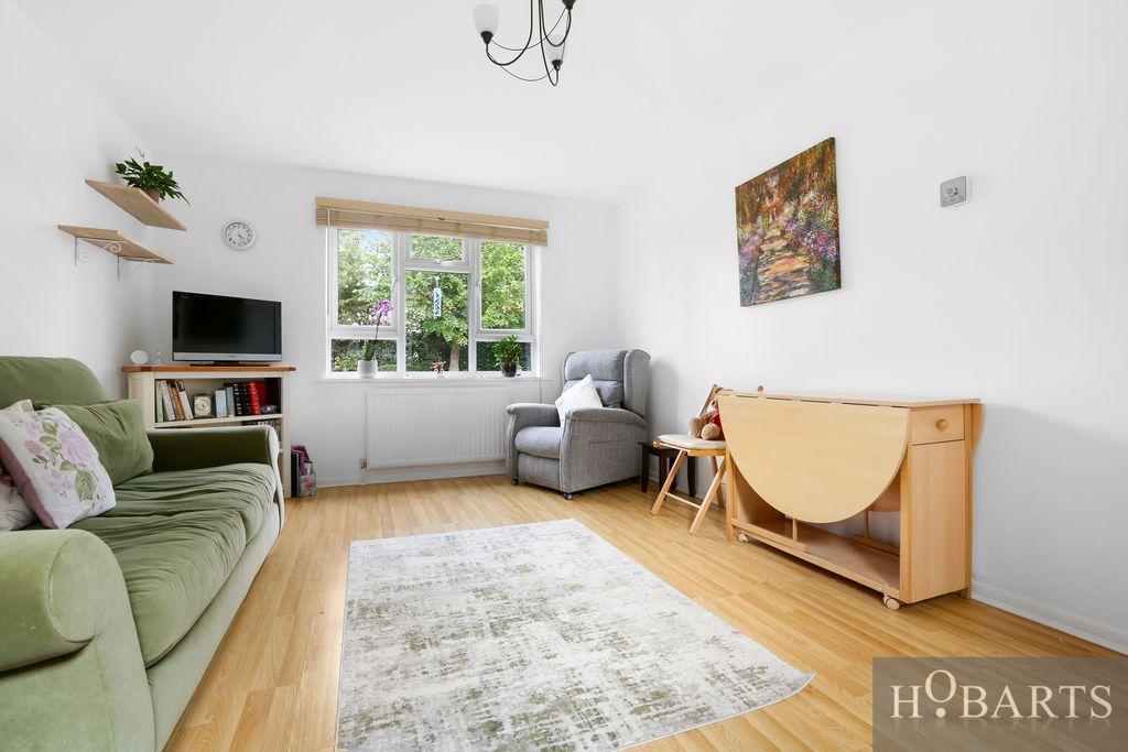 2 Bedroom Purpose Built Ground floor Flat for Sal