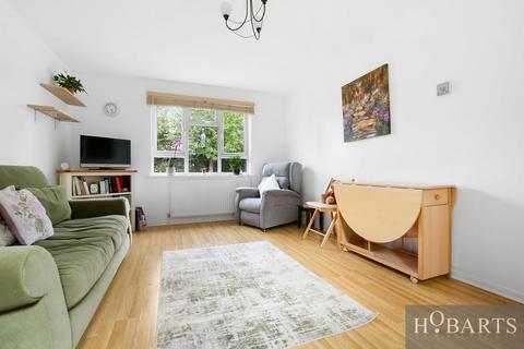 Northcott Avenue, Alexandra Park, N22