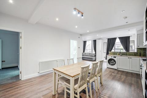3 bedroom flat for sale, Grosvenor Terrace, London, SE5