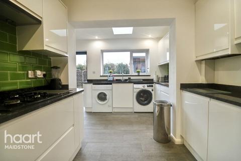 5 Cottenham Close, East Malling, West Malling, ME19 6BY