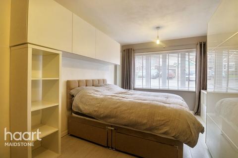 5 Cottenham Close, East Malling, West Malling, ME19 6BY