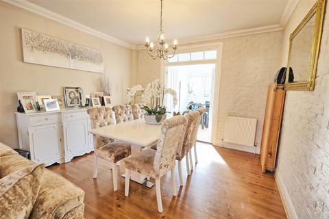 3 bedroom semi-detached house for sale, Honey Lane, Waltham Abbey EN9