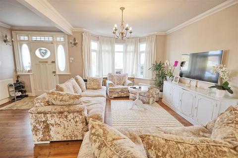 3 bedroom semi-detached house for sale, Honey Lane, Waltham Abbey EN9